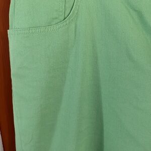 Chaps Vibrant Green Capris